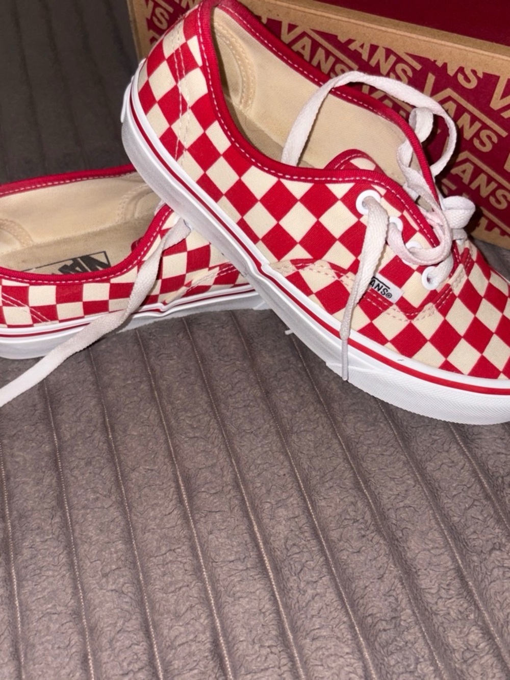 Vans Women Checkerboard Low Top Sneakers - Red/White
